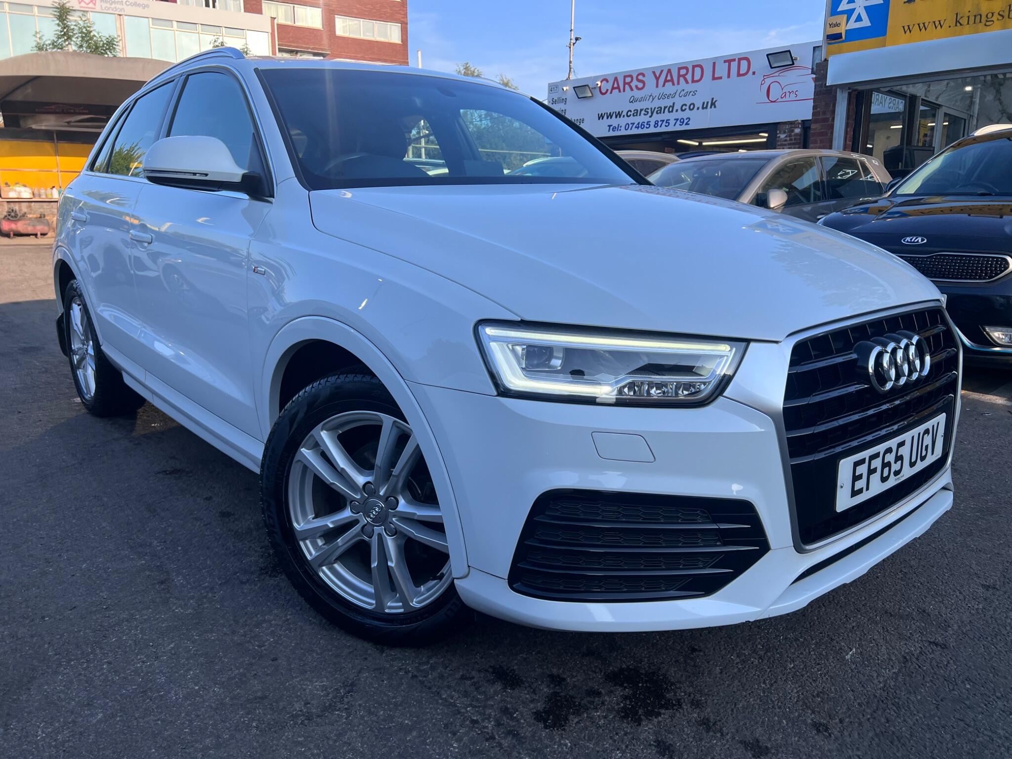 Audi Q3 view 4