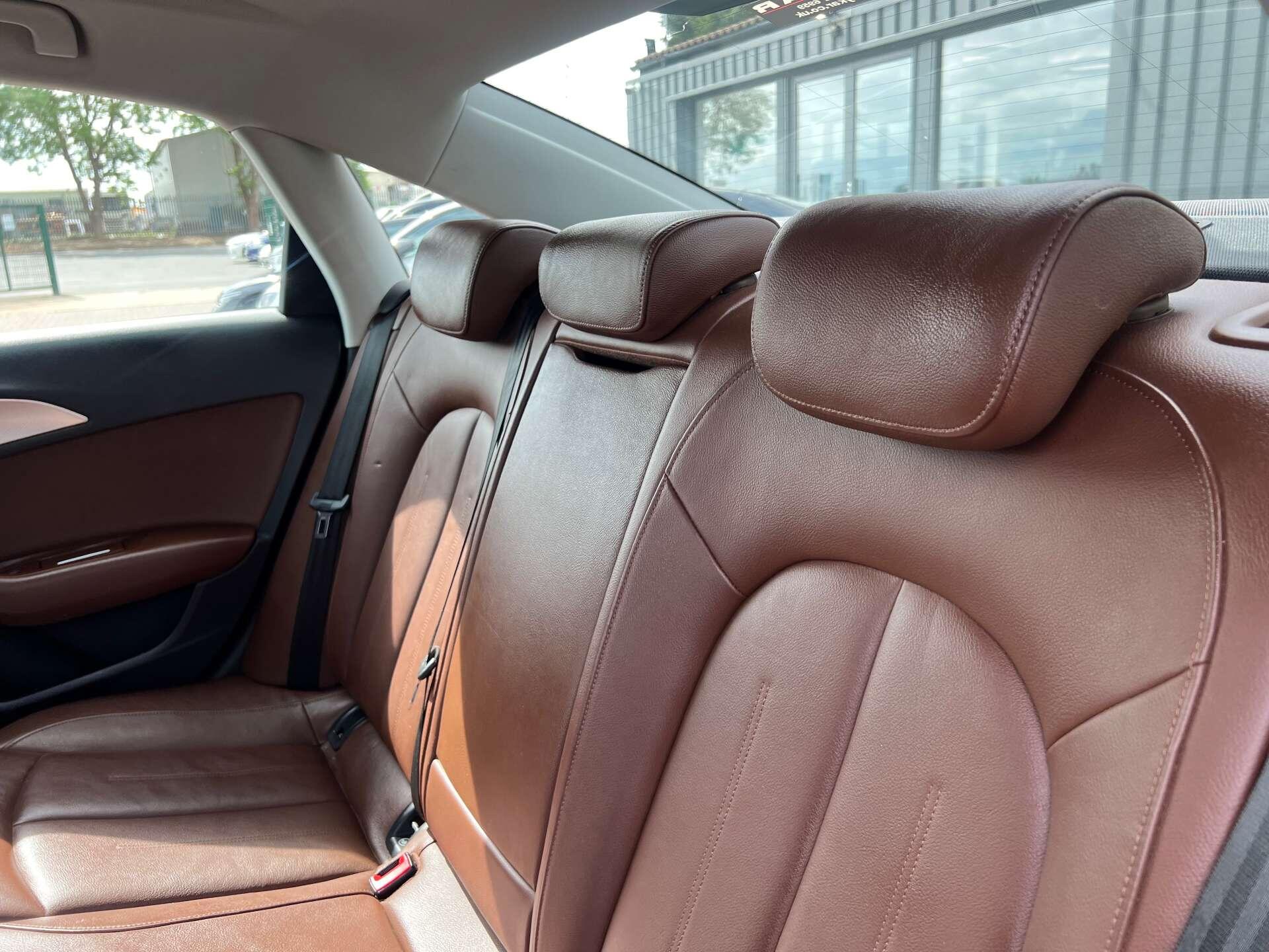 Audi A6 view 43