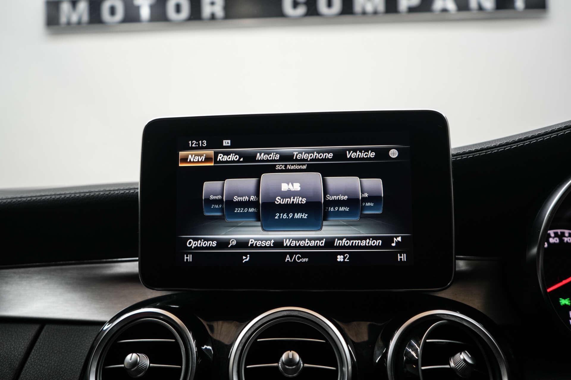 Mercedes-Benz C-Class view 26