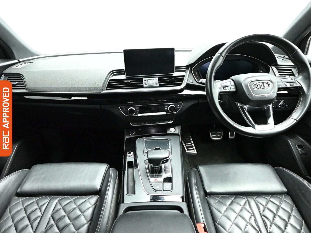 Audi SQ5 view 2