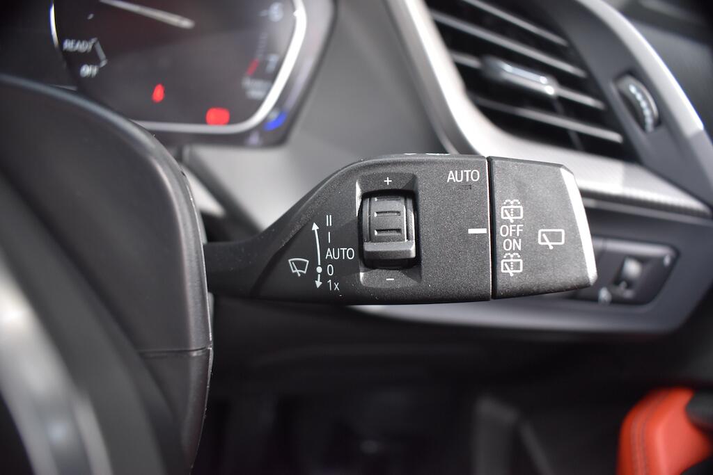 BMW 1 Series view 40