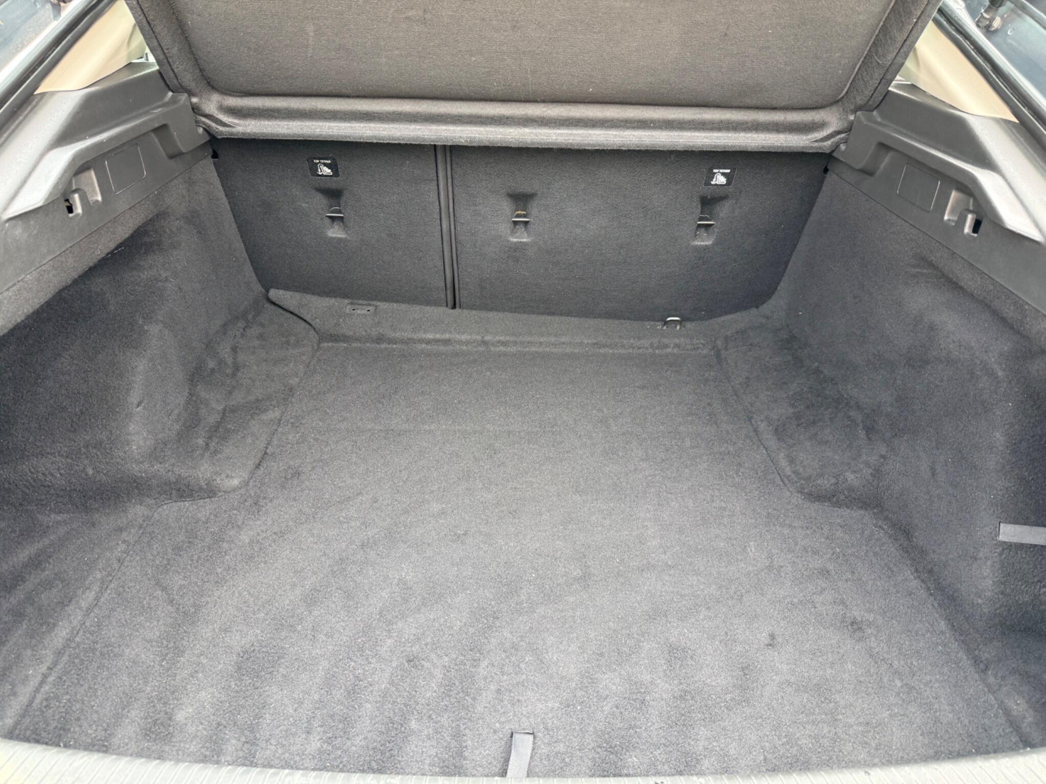 Vauxhall Insignia view 12
