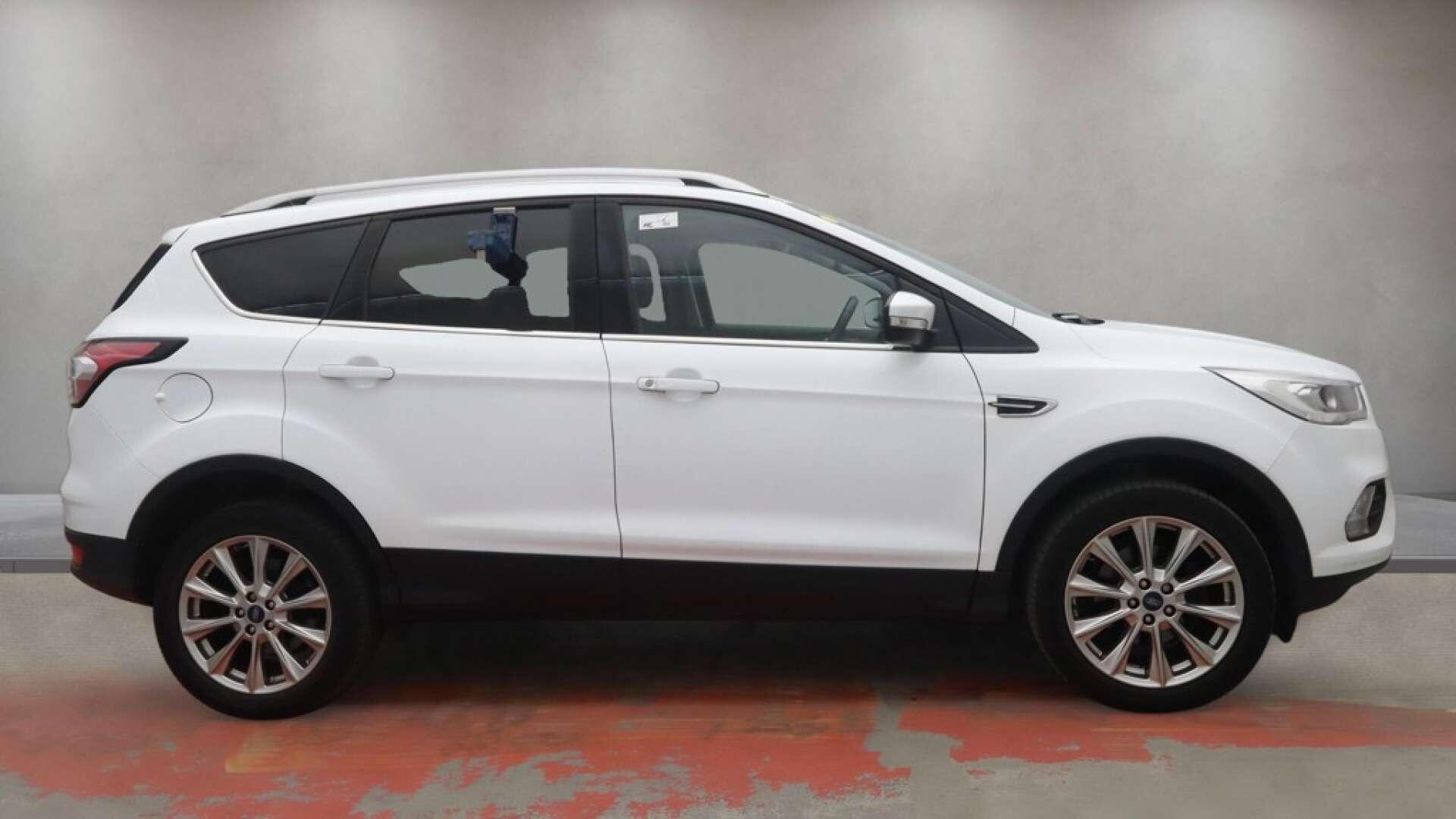 Ford Kuga view 11