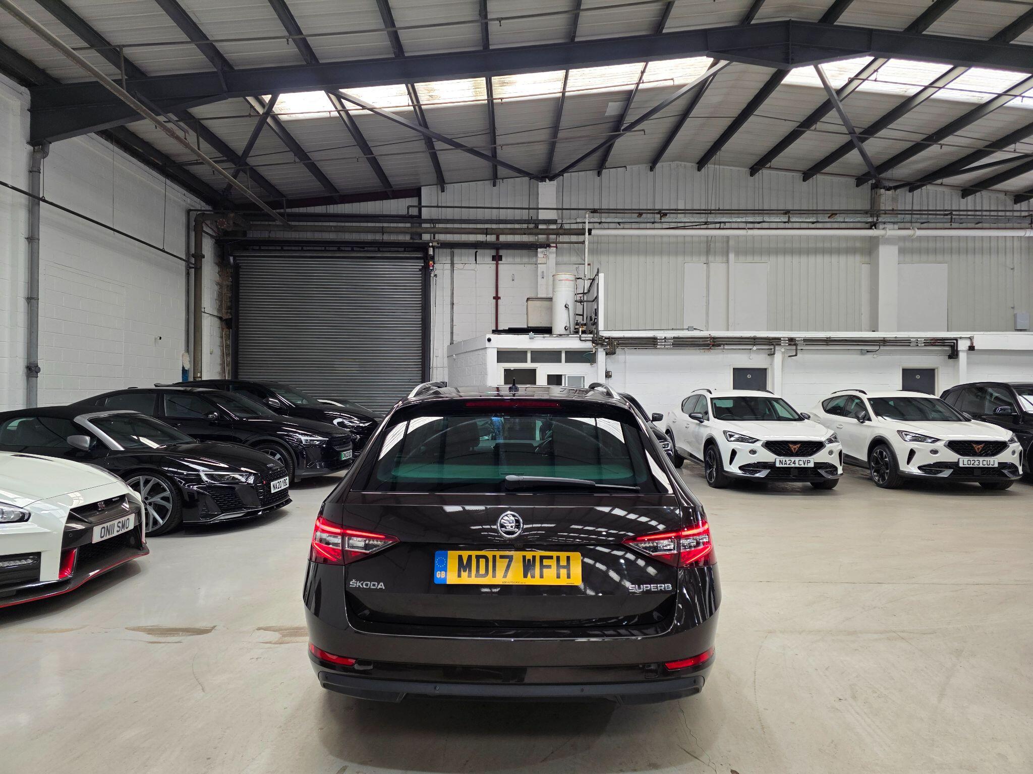 Skoda Superb view 4