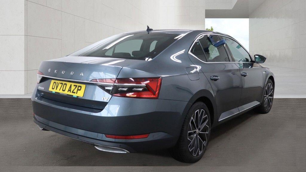 Skoda Superb view 2