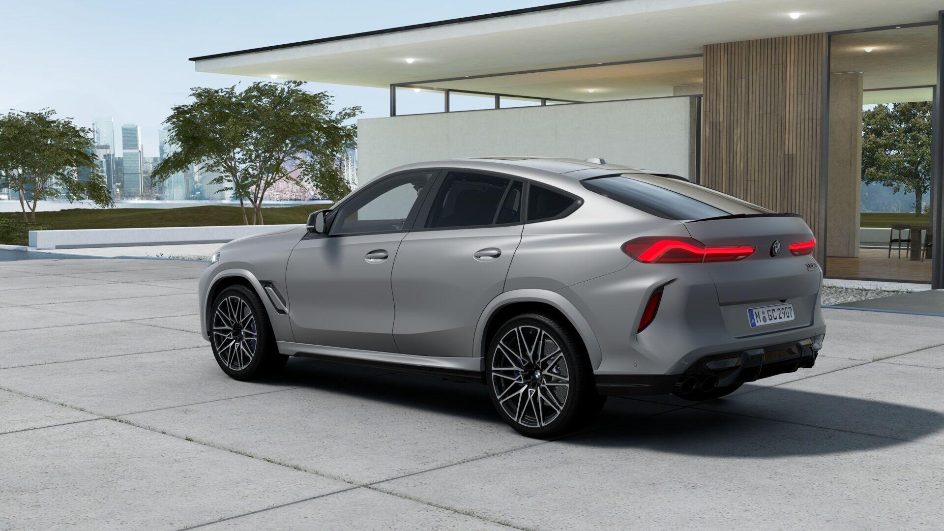 BMW X6 M view 3