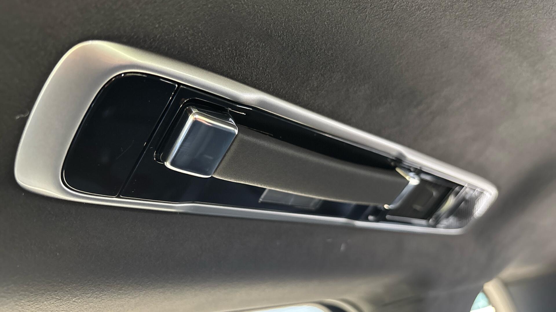 Land Rover Range Rover Sport view 32