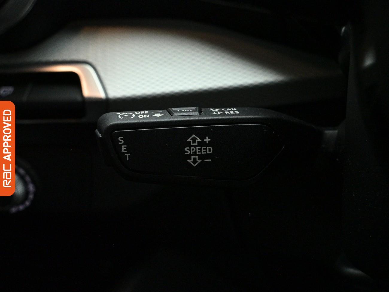 Audi Q2 view 17