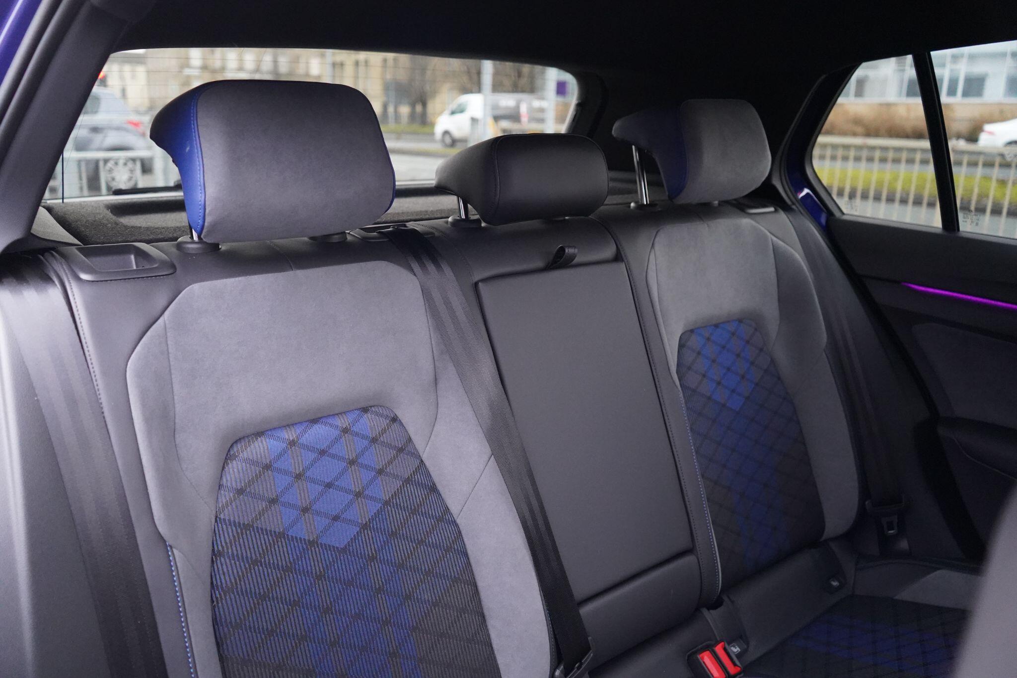 Volkswagen Golf view 23