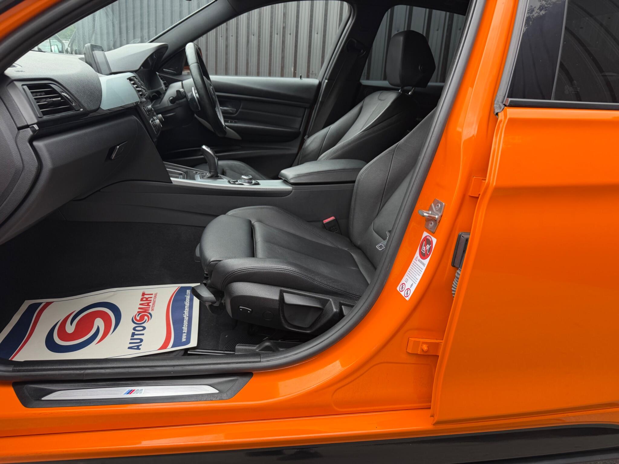 BMW 3 Series view 29