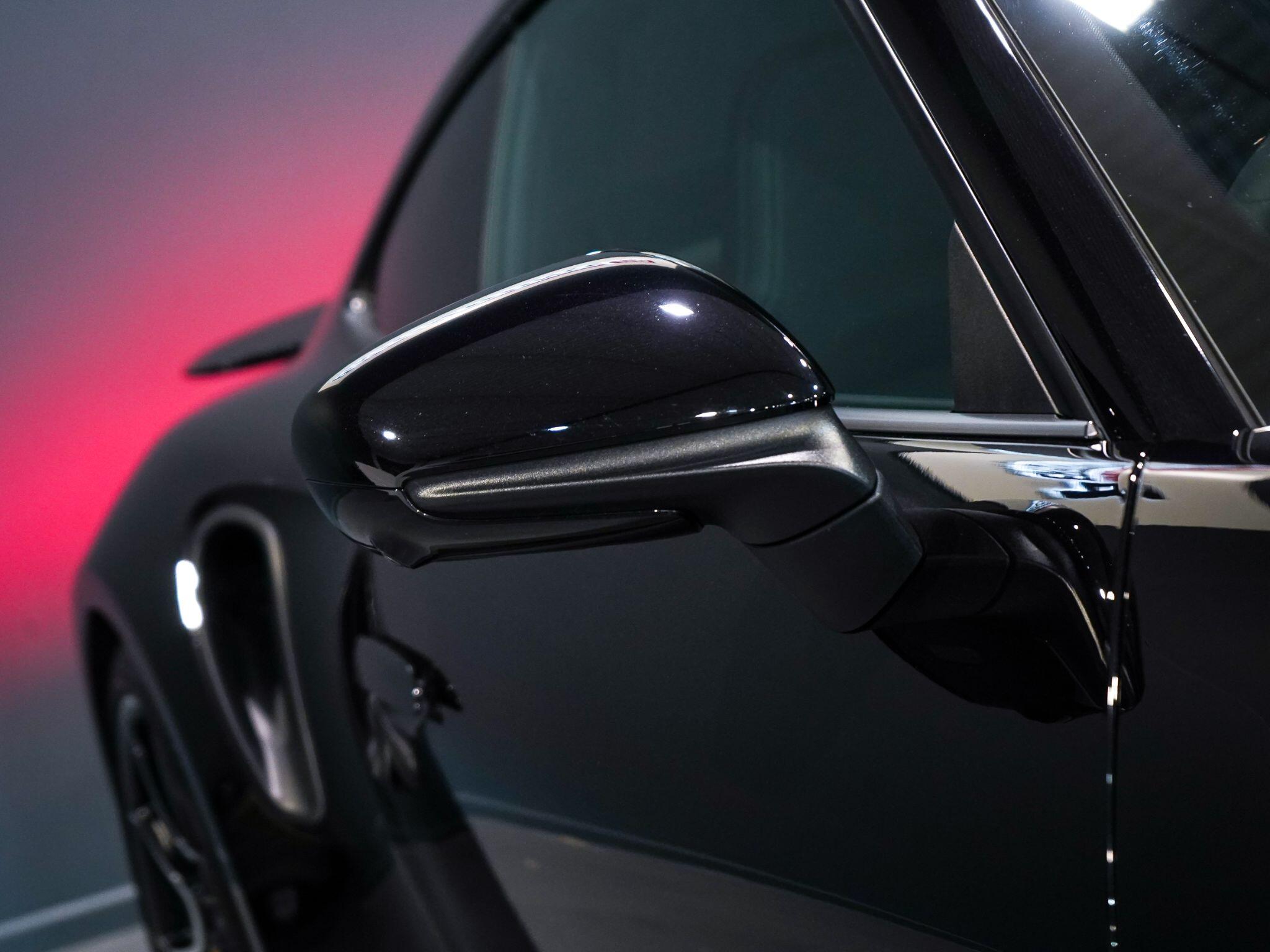 Porsche 911 view 44