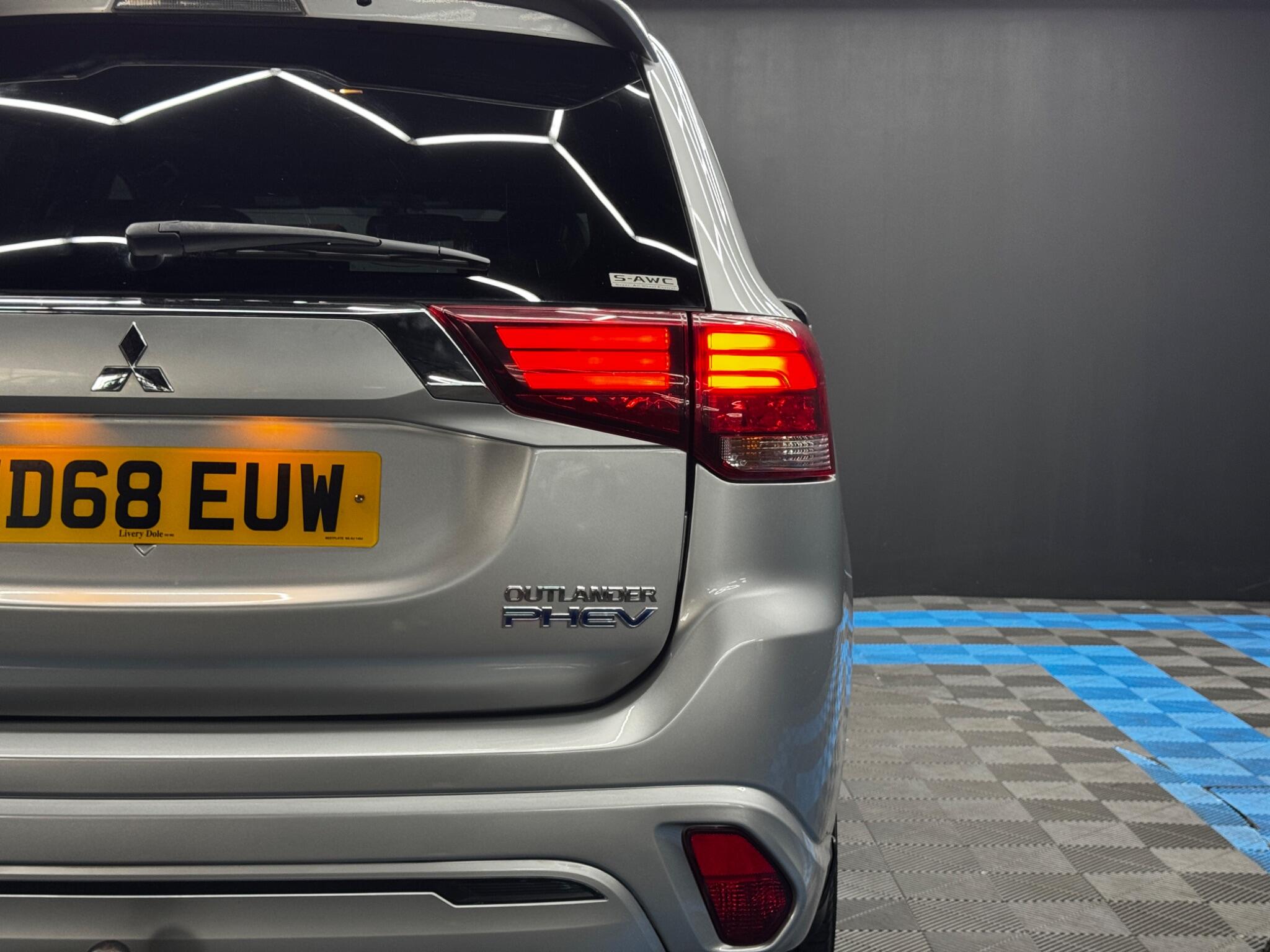 Mitsubishi Outlander view 37
