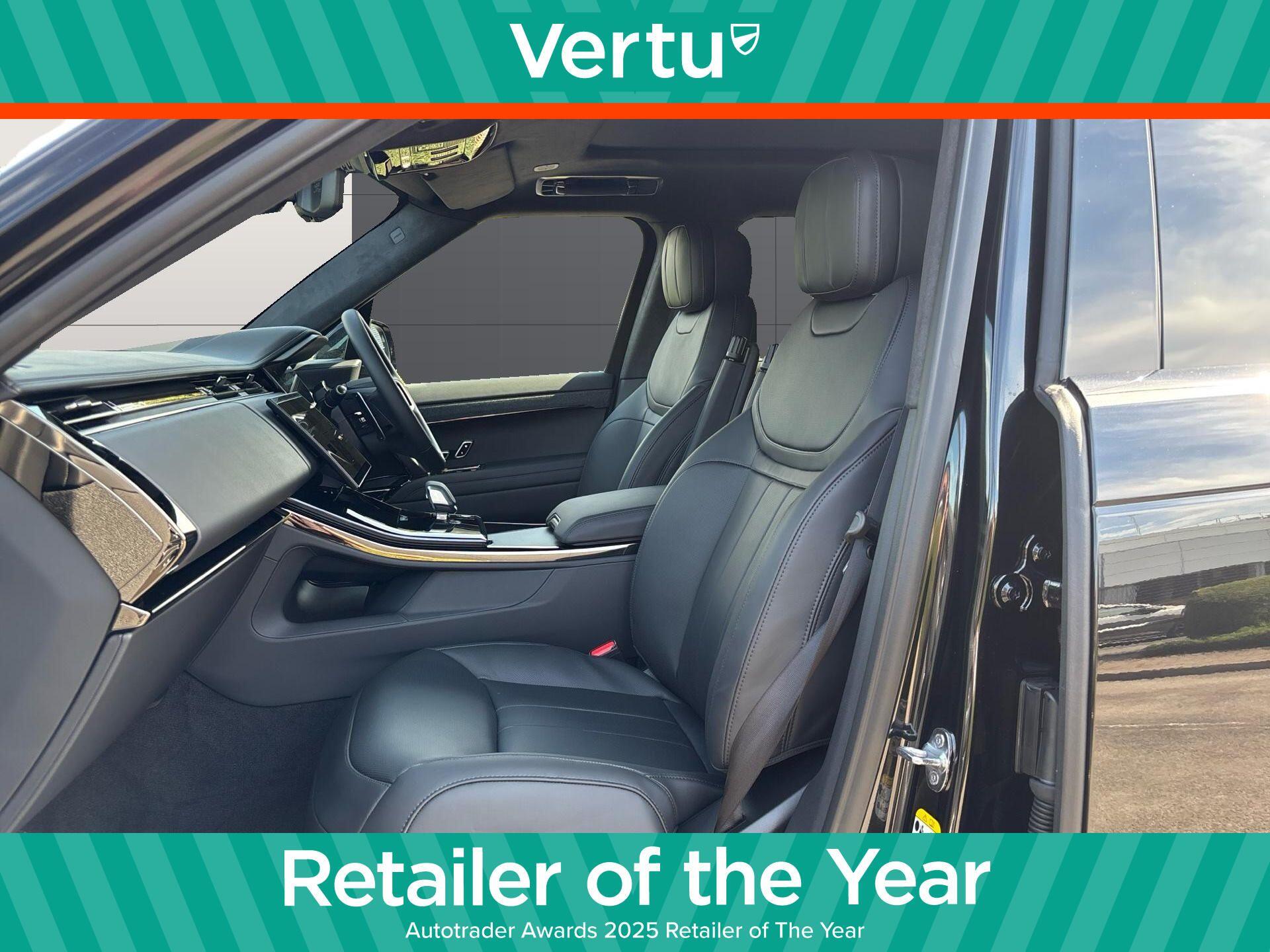 Land Rover Range Rover Sport view 3