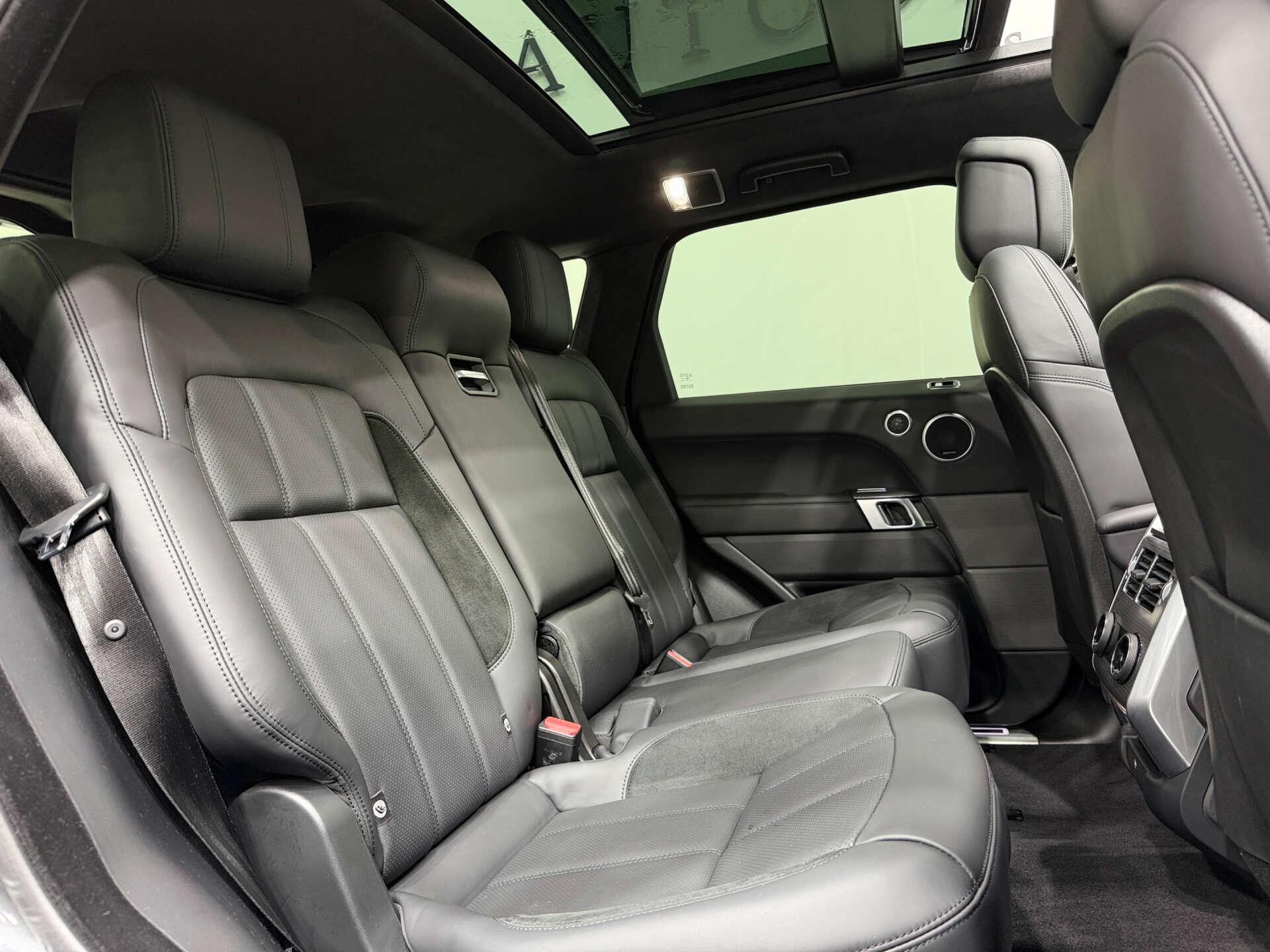 Land Rover Range Rover Sport view 12