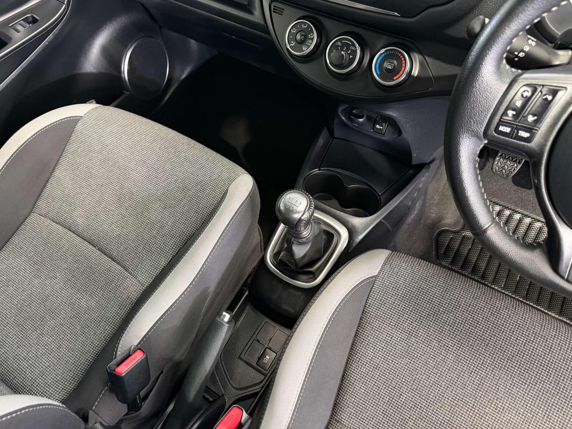 Toyota Yaris view 13