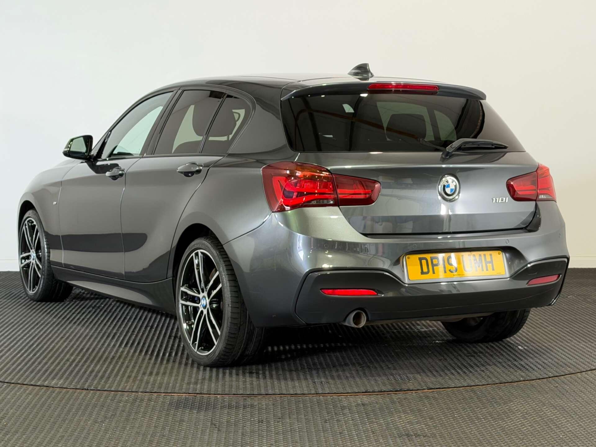 BMW 1 Series view 5