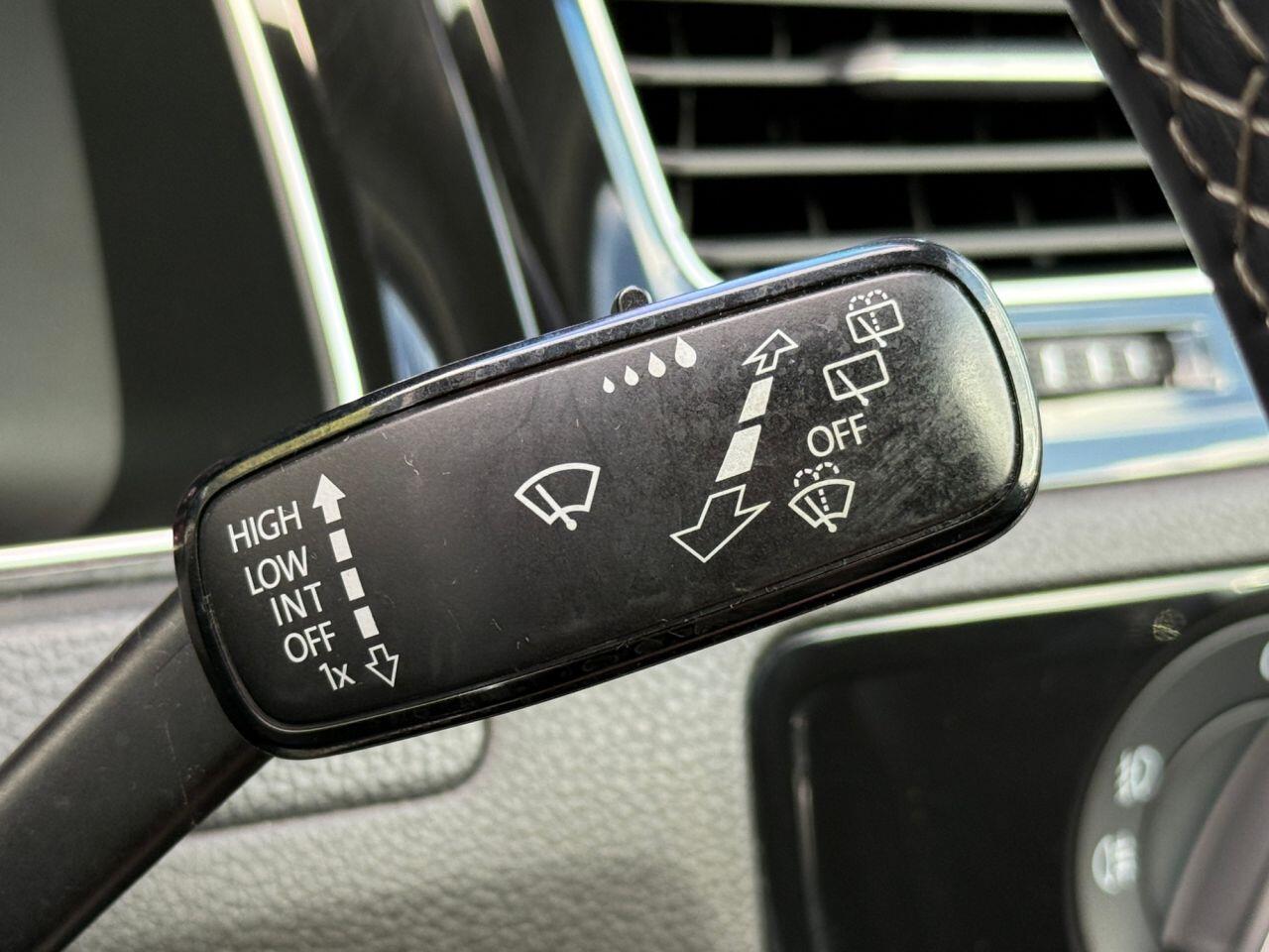 Volkswagen Golf view 42