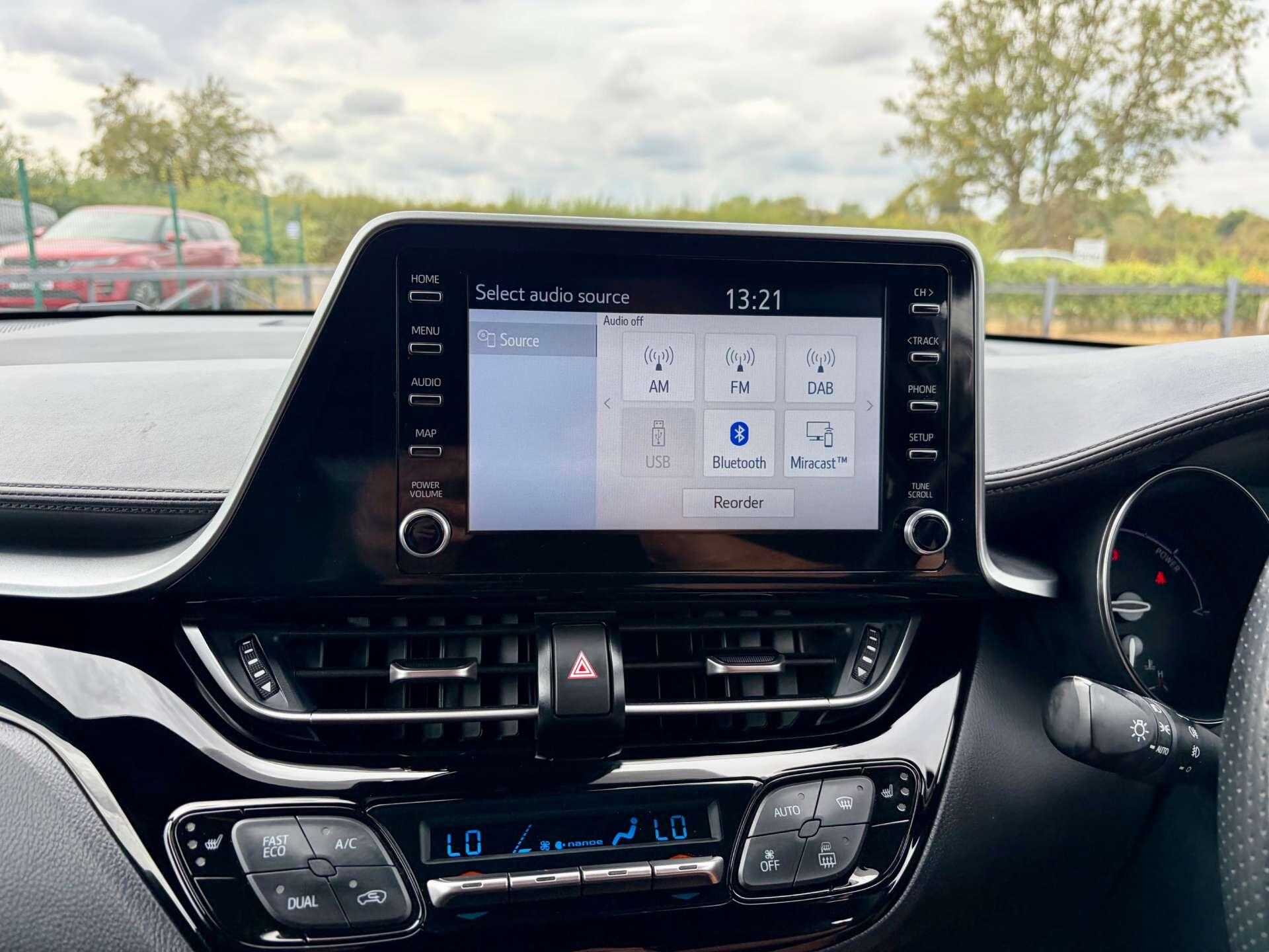 Toyota C-HR view 46