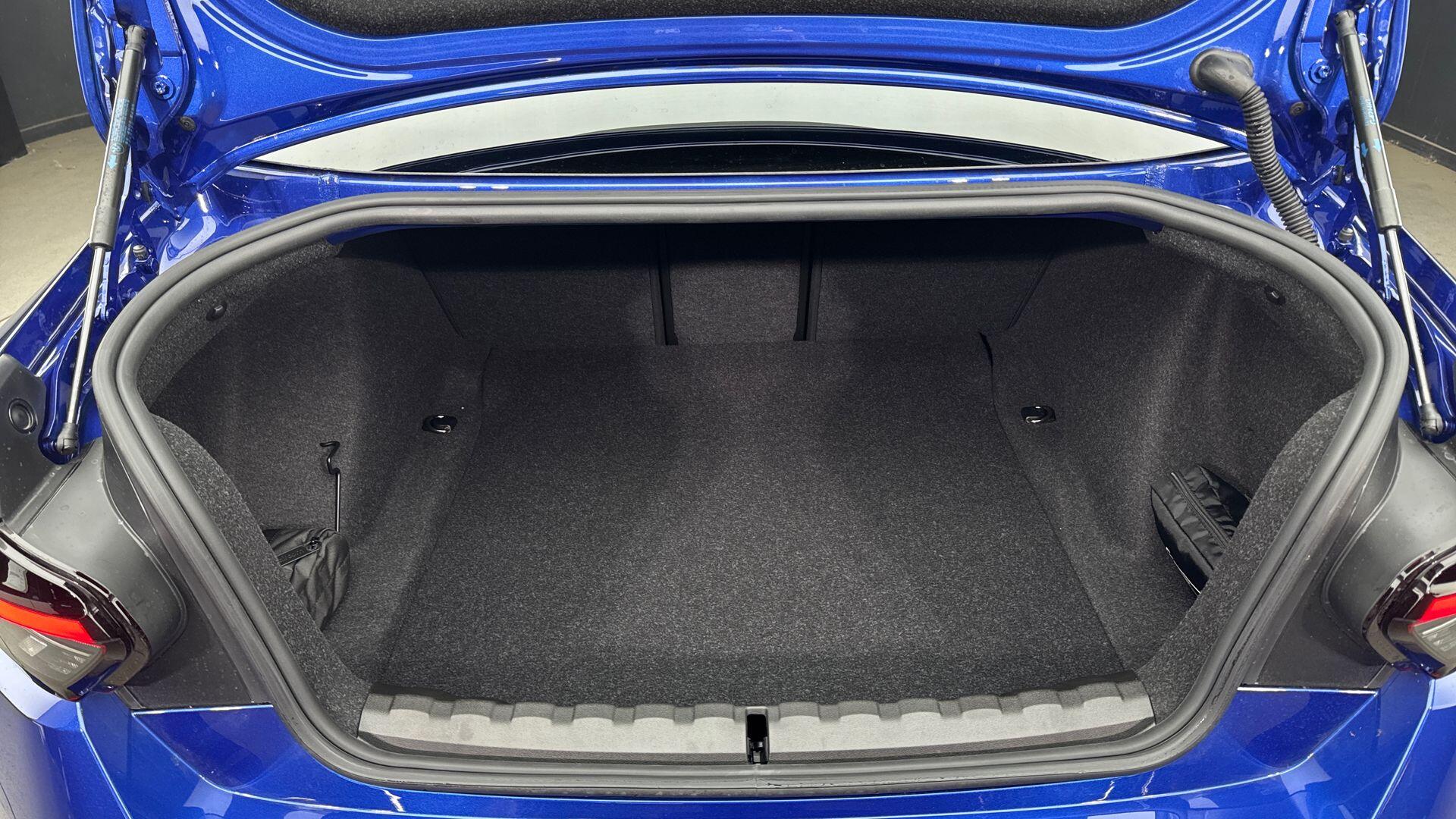 BMW 2 Series view 8