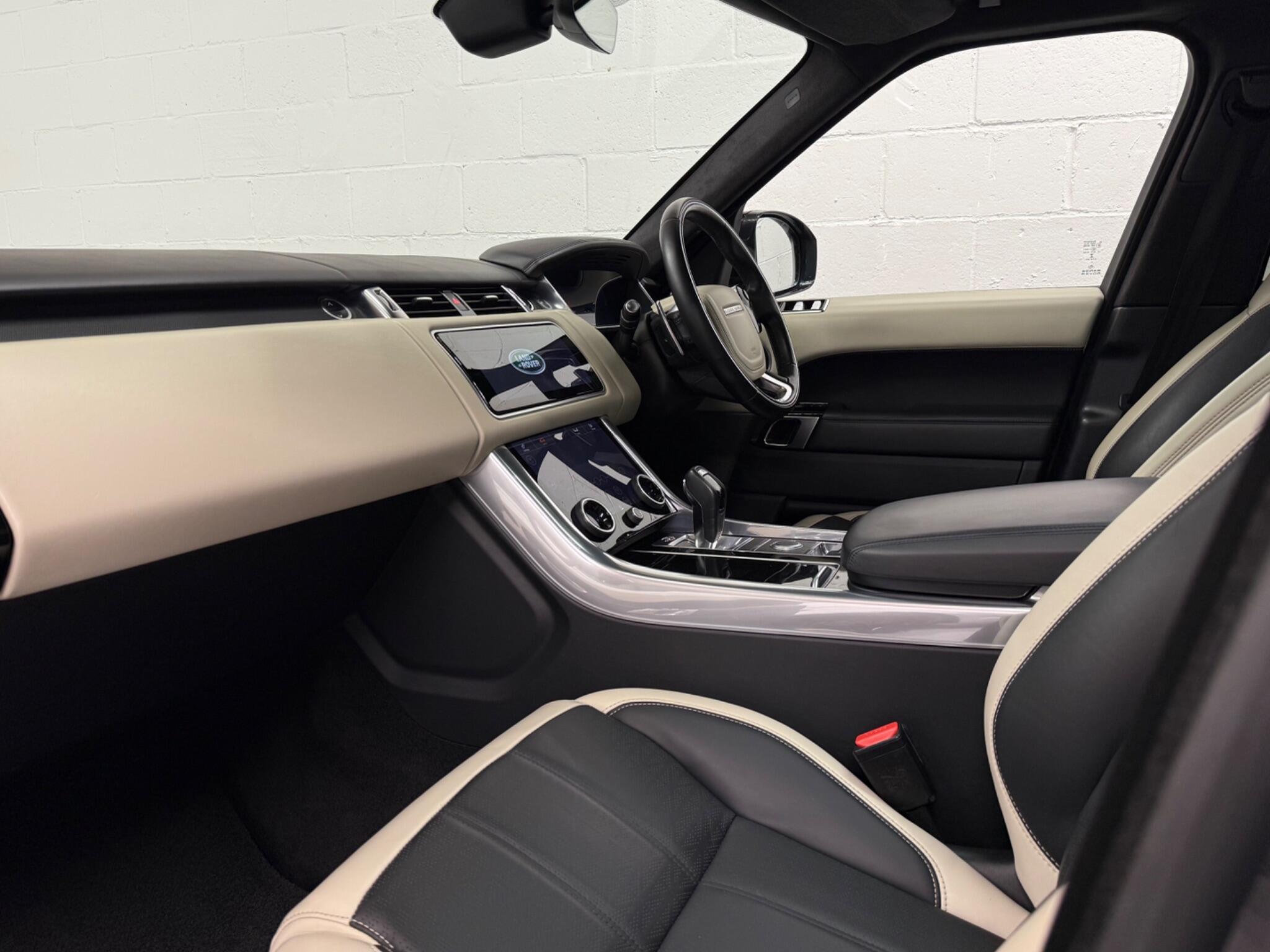 Land Rover Range Rover Sport view 16