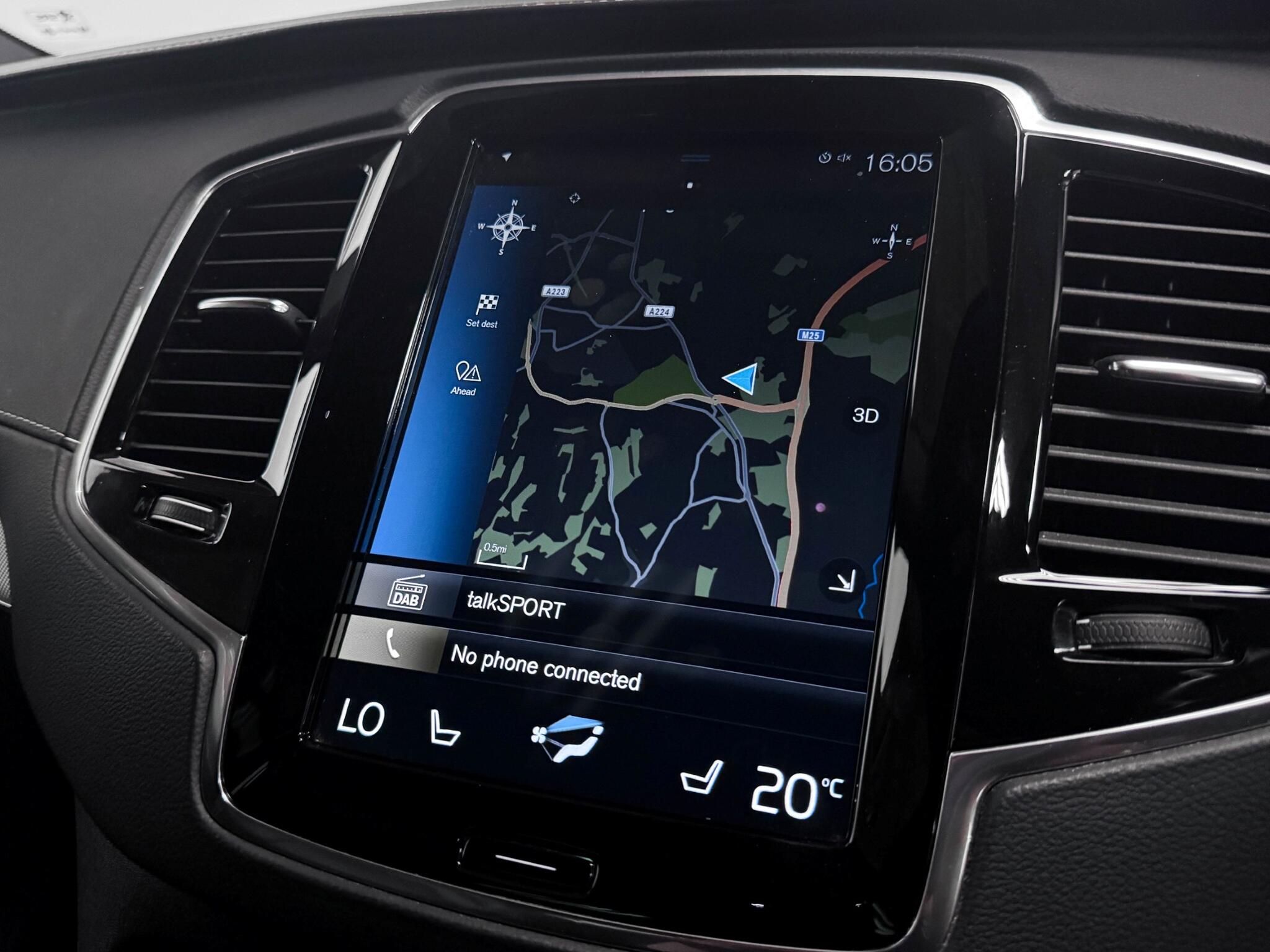 Volvo XC90 view 41