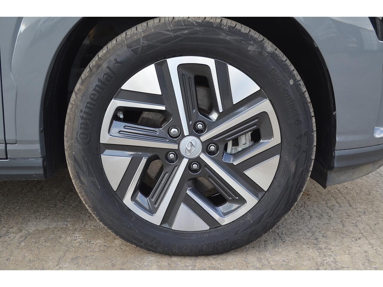 Hyundai Kona view 20