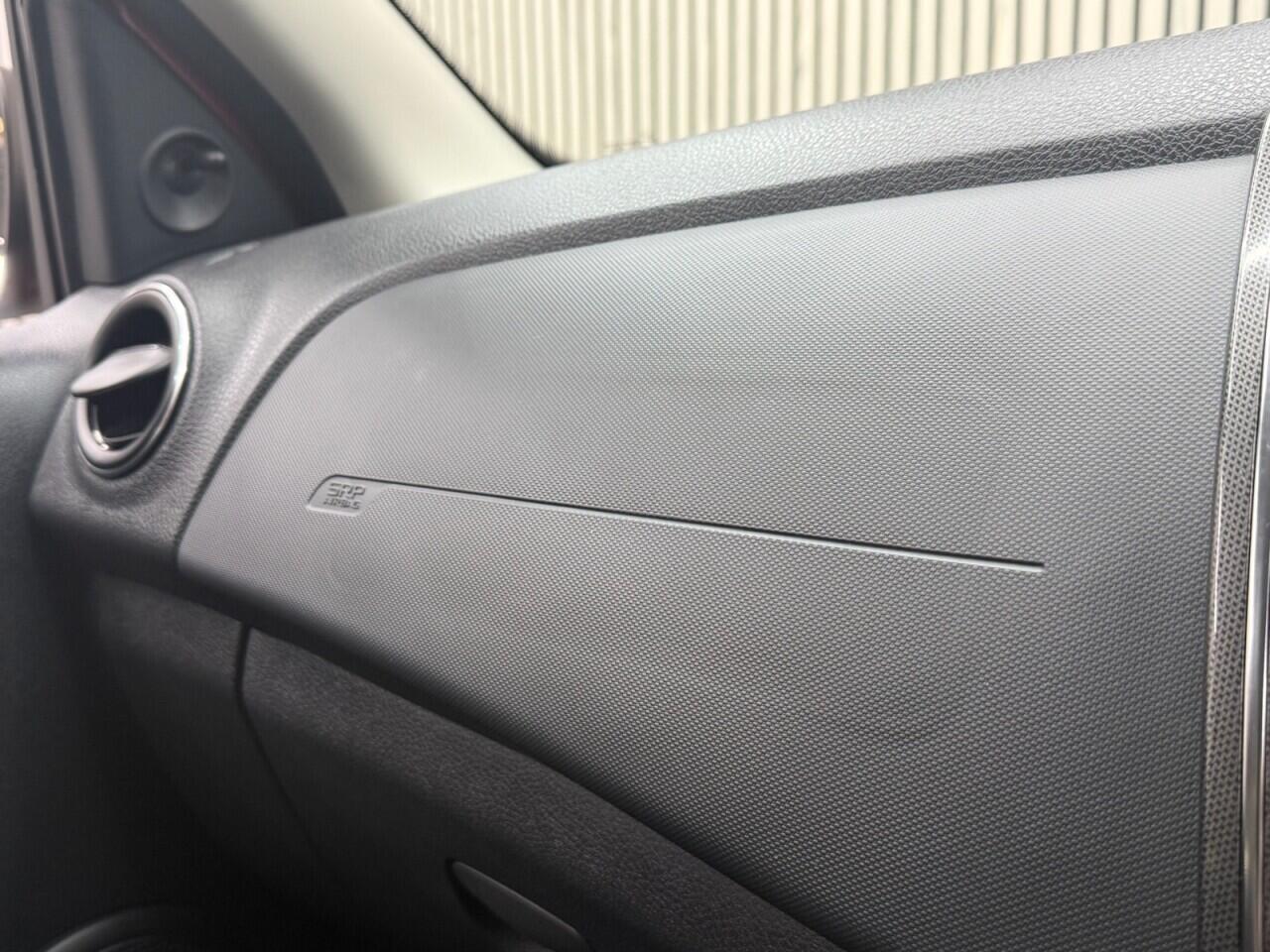 Dacia Sandero view 16