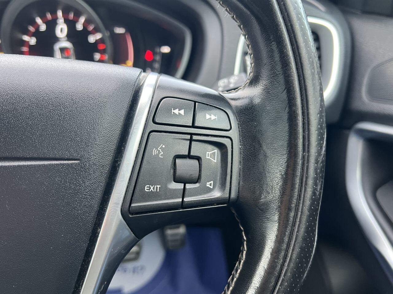 Volvo V40 view 47