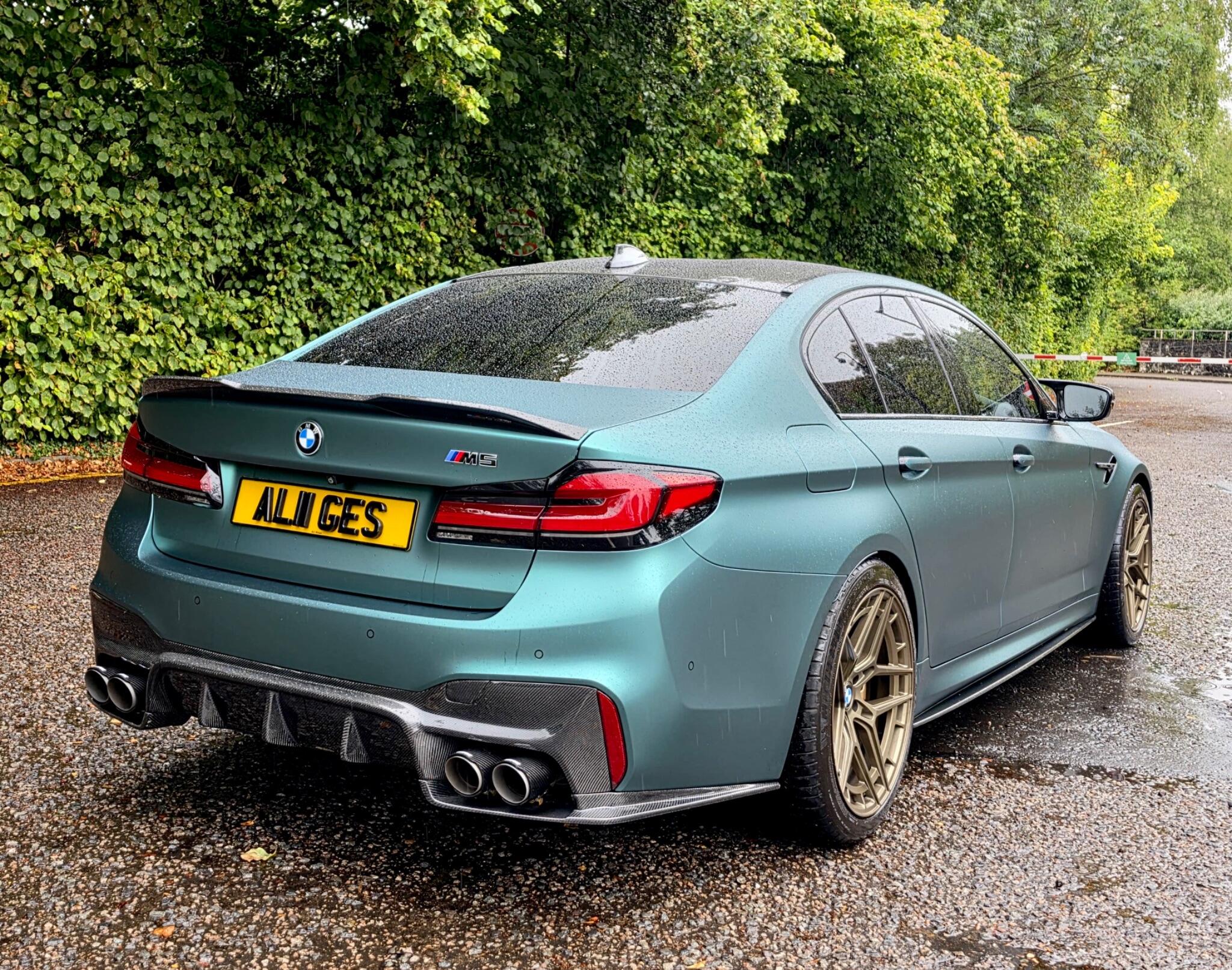 BMW M5 view 11