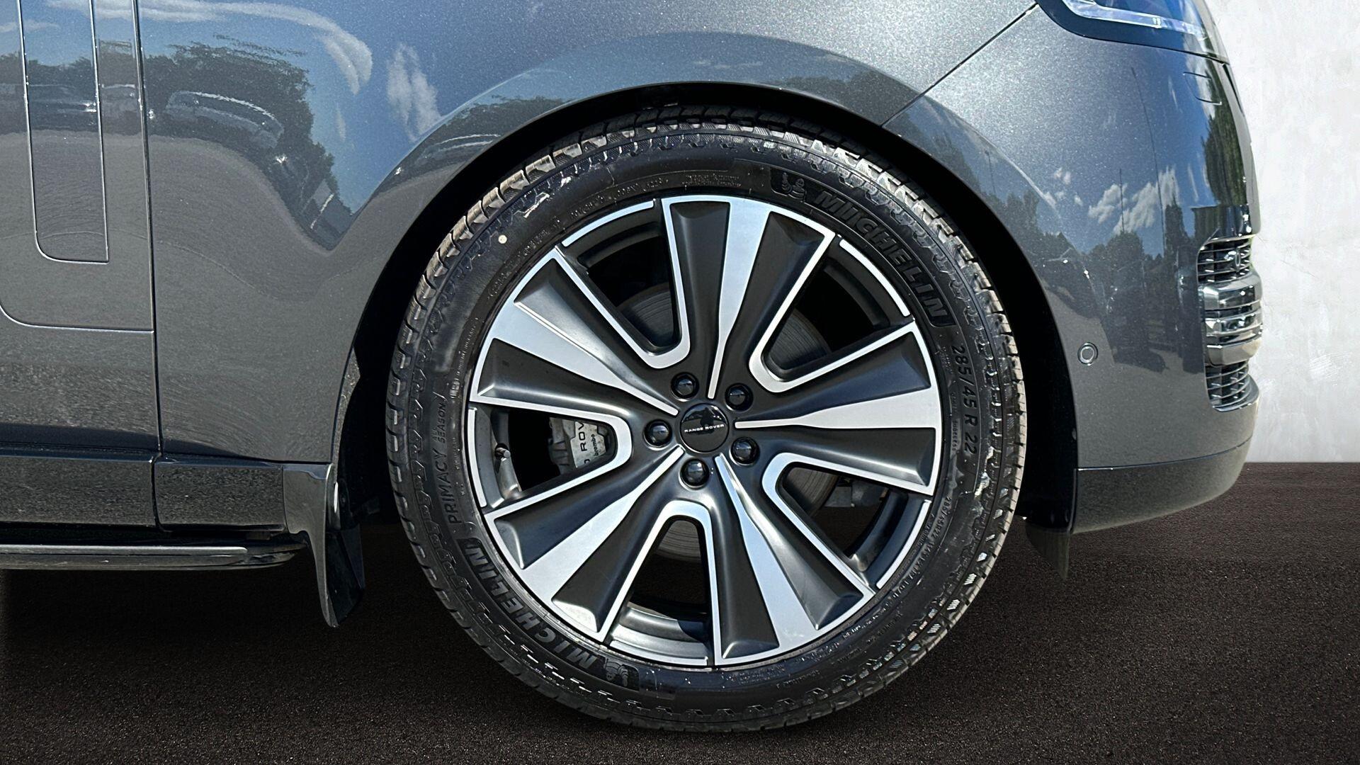 Land Rover Range Rover view 8