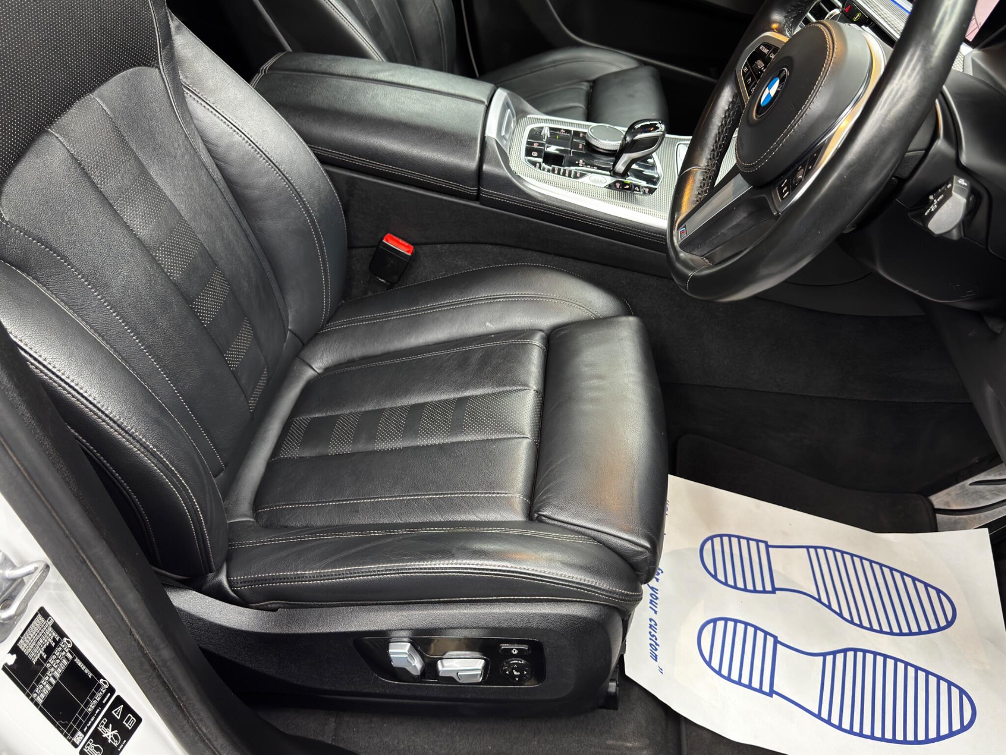 BMW X5 view 13