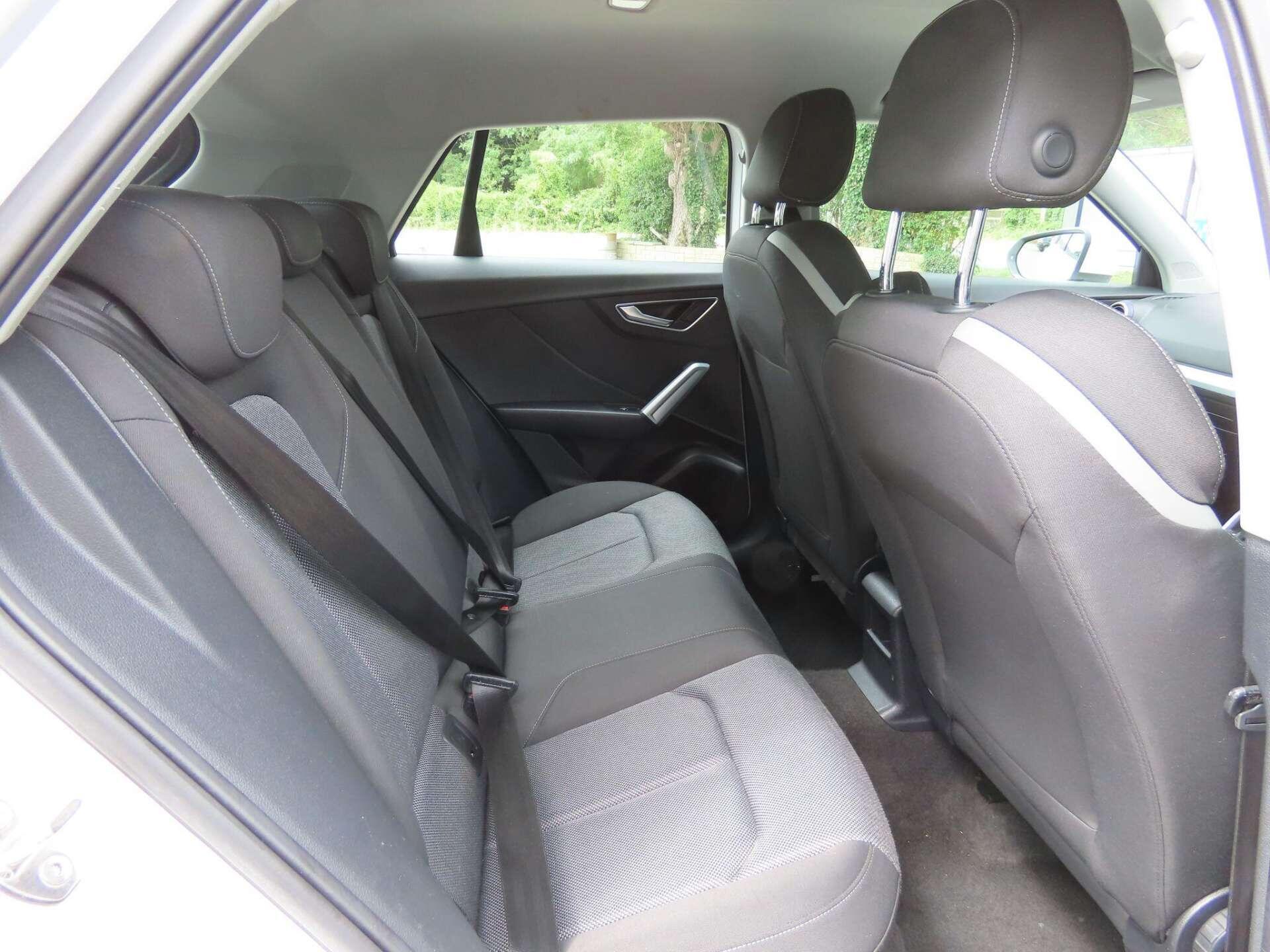 Audi Q2 view 9