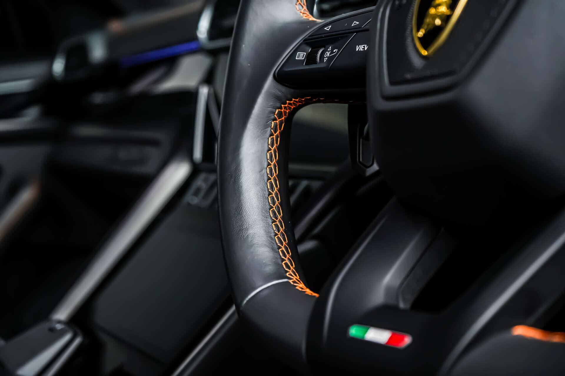 Lamborghini Urus view 28
