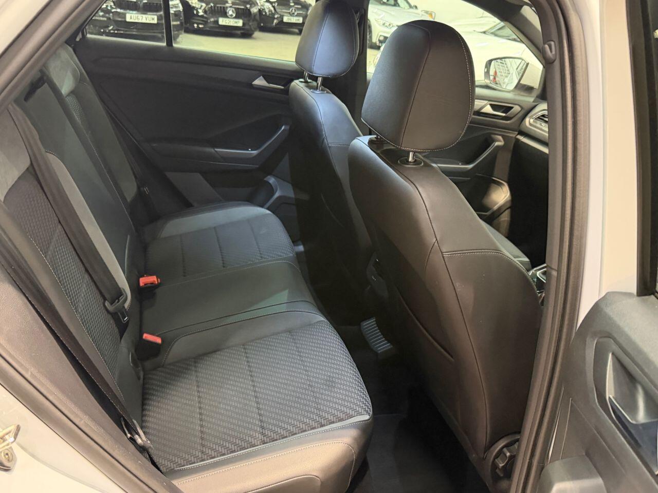 Volkswagen T-Roc view 23