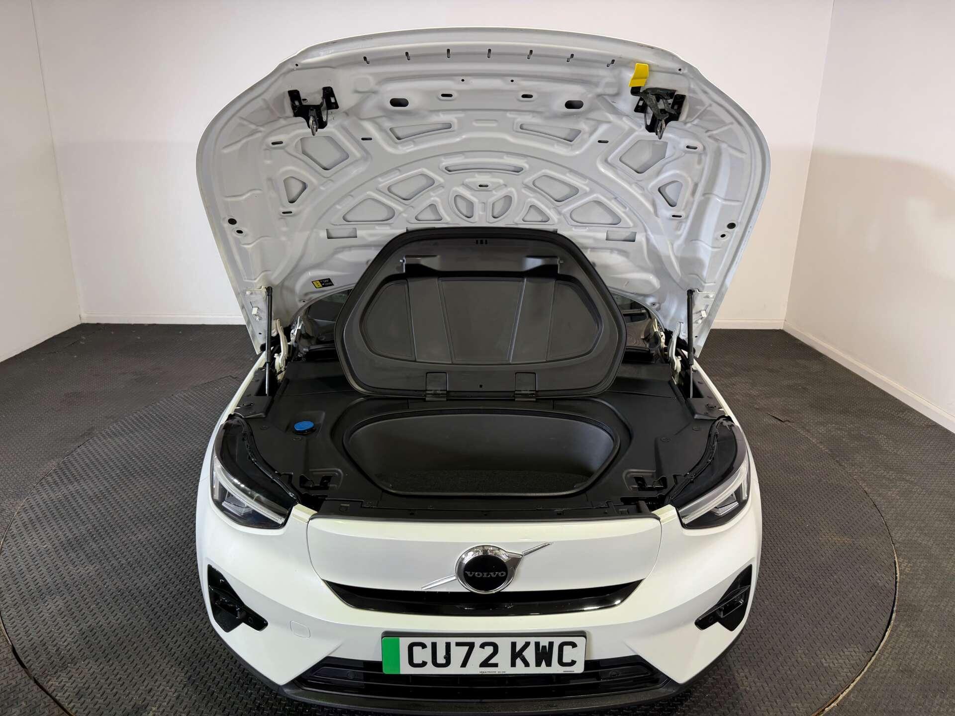 Volvo XC40 view 14