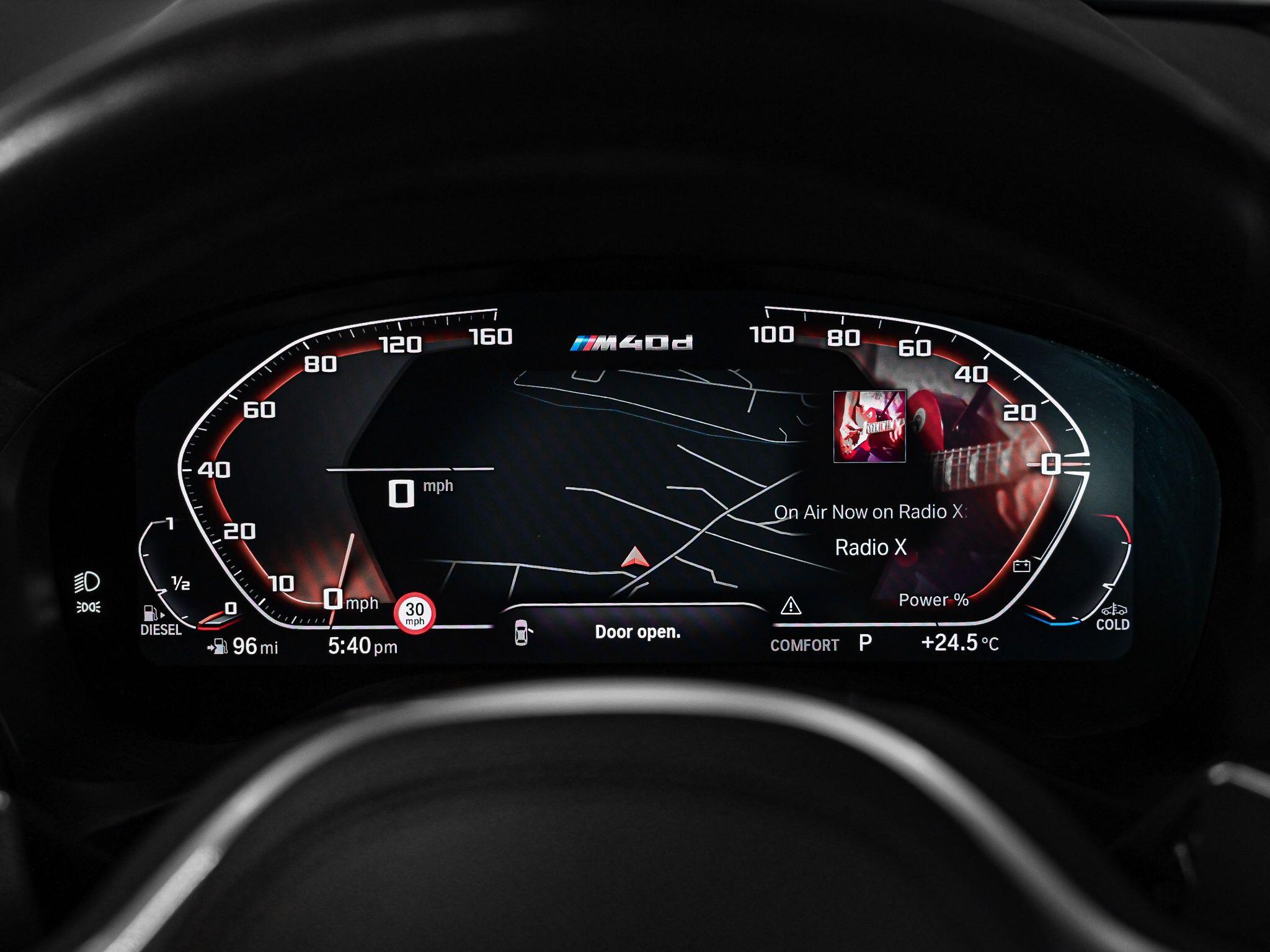 BMW X4 view 9