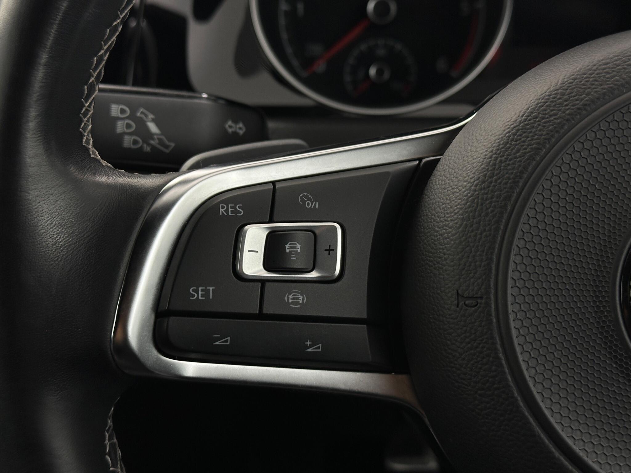 Volkswagen Golf view 15