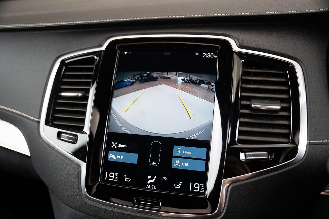Volvo XC90 view 45