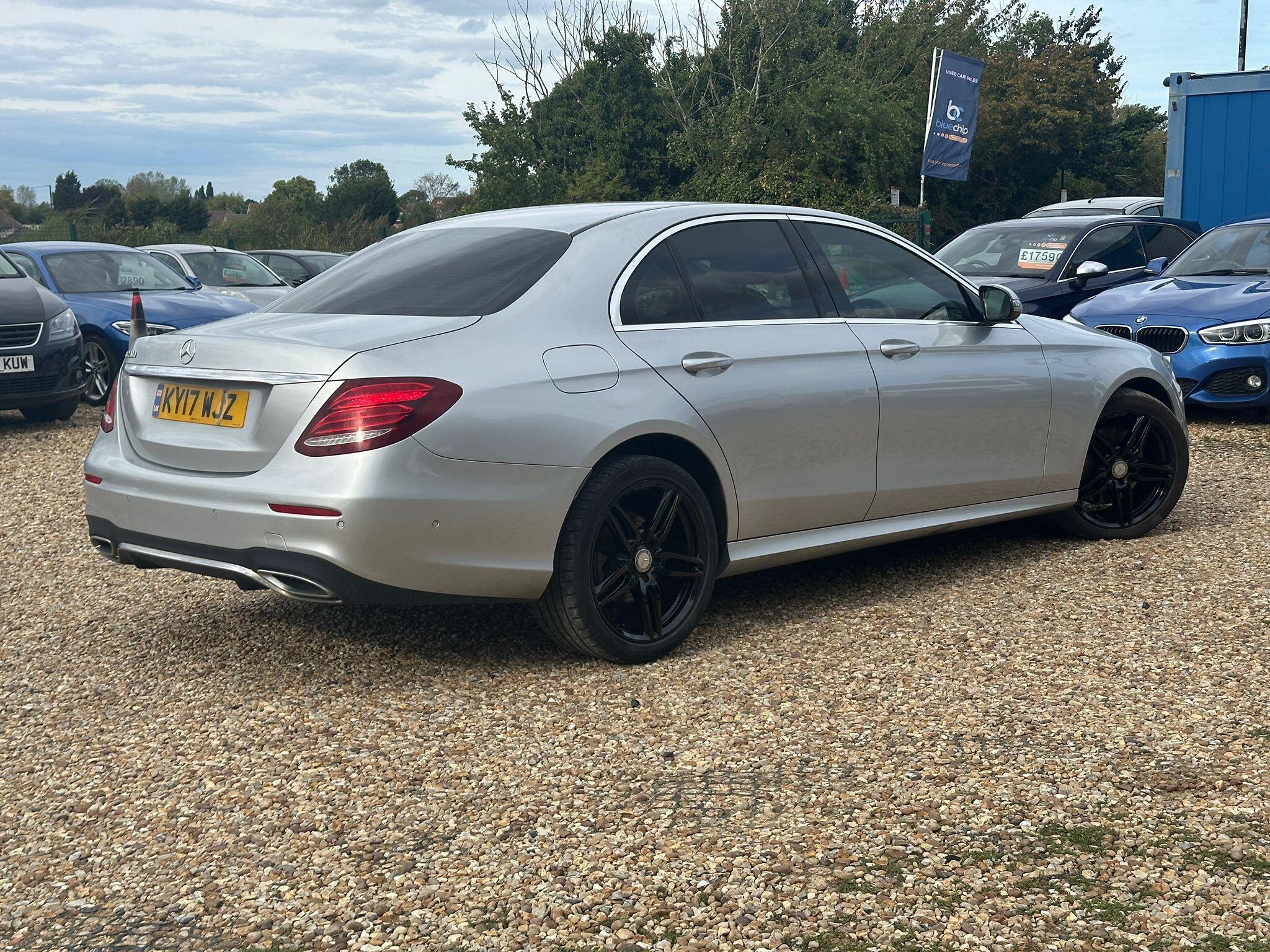 Mercedes-Benz E Class view 3