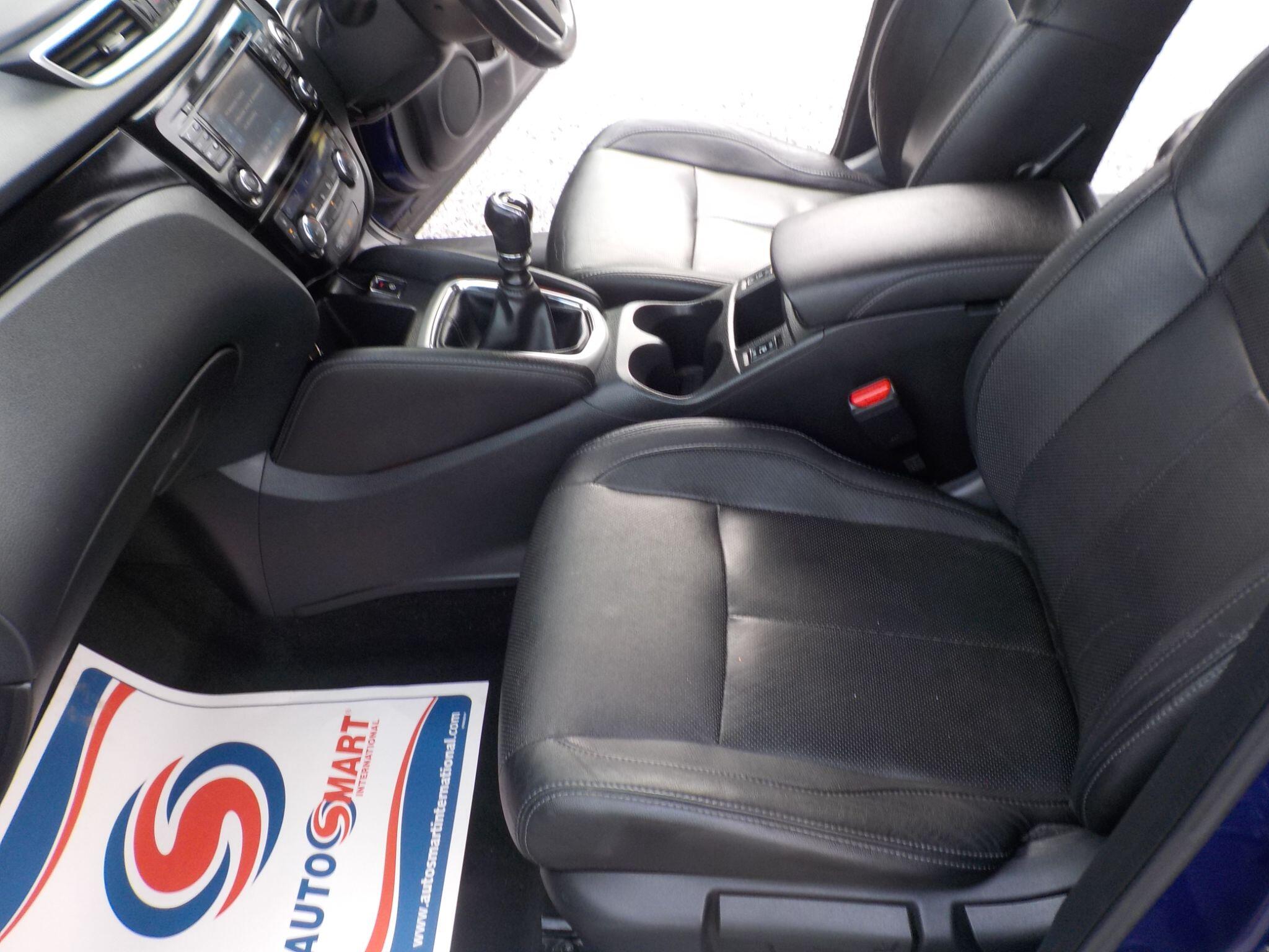 Nissan Qashqai 1.6 dCi Tekna 2WD Euro 6 (s/s) 5dr