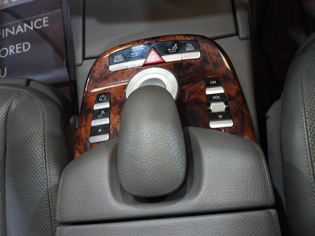 Mercedes-Benz S-Class view 40