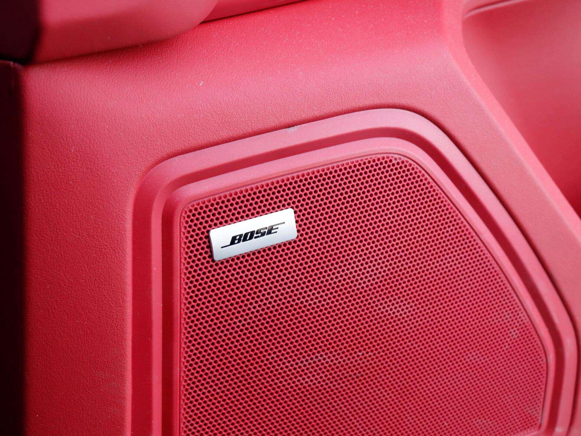 Porsche Macan view 21