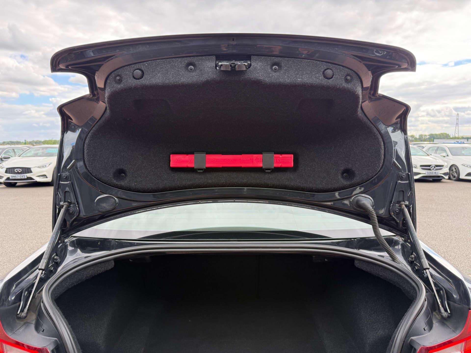 BMW 2 Series view 32