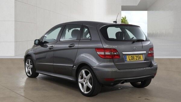 Mercedes-Benz B Class view 3