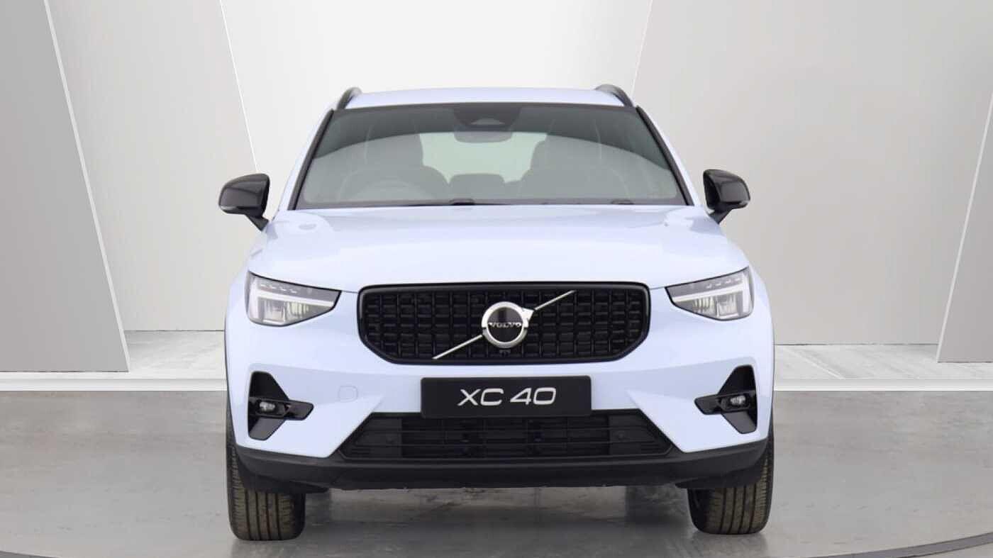 Volvo XC40 view 9