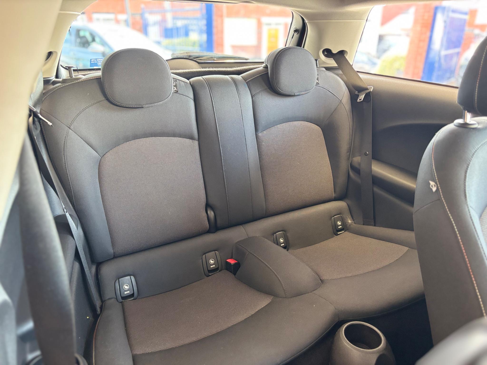 Mini Hatch view 12