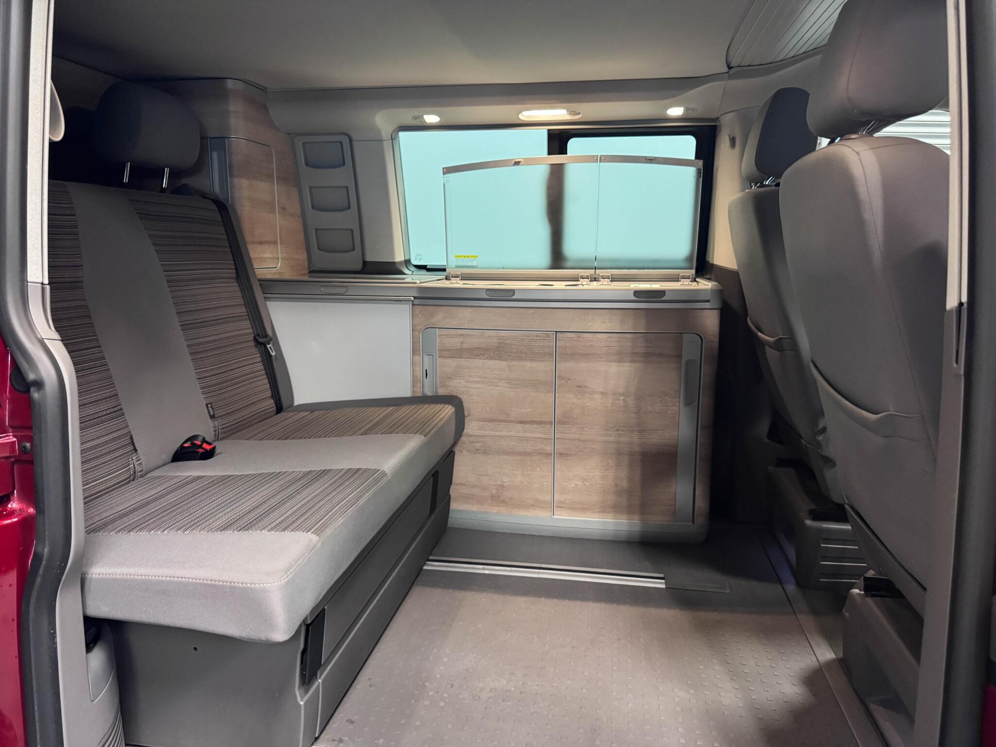 Volkswagen California view 44