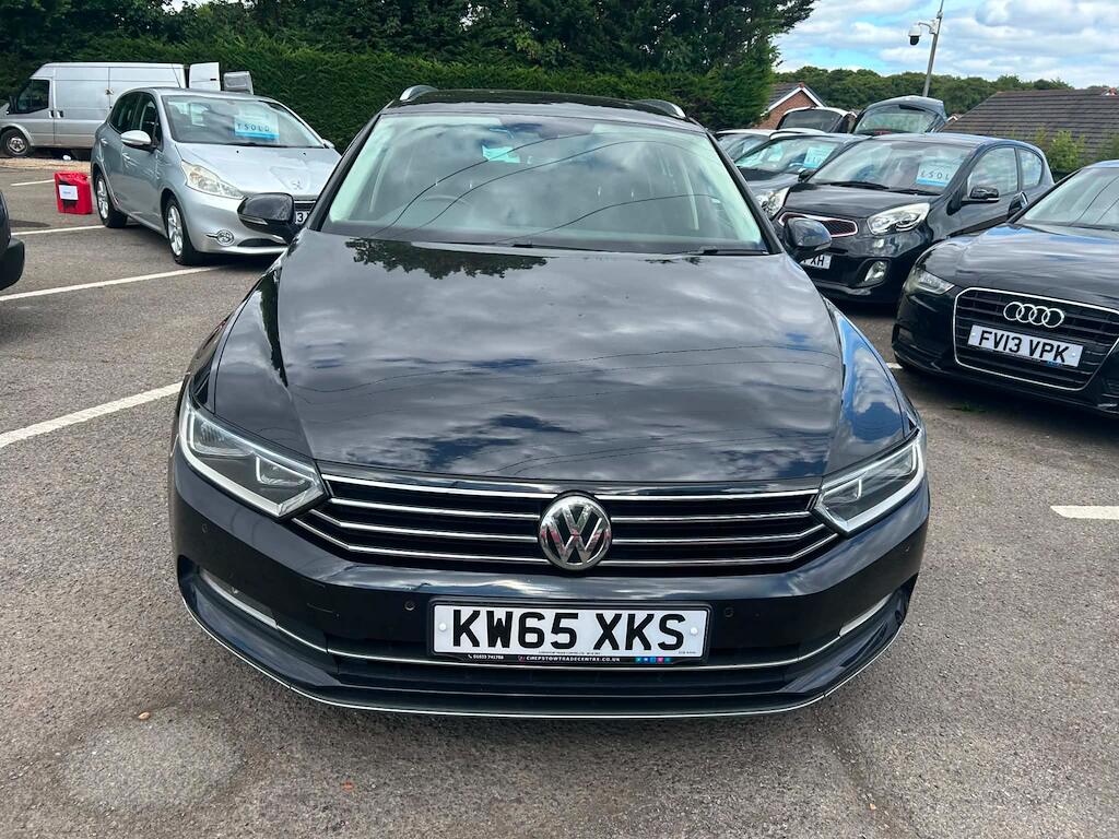 Volkswagen Passat view 6