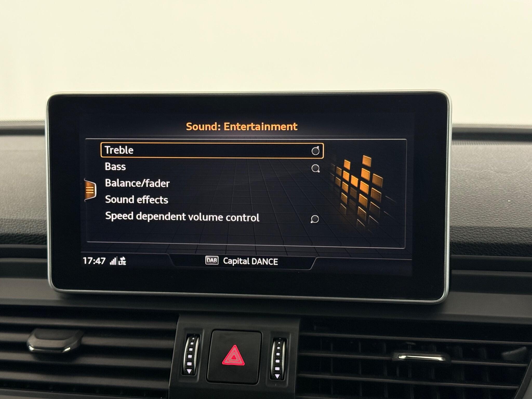 Audi Q5 view 30