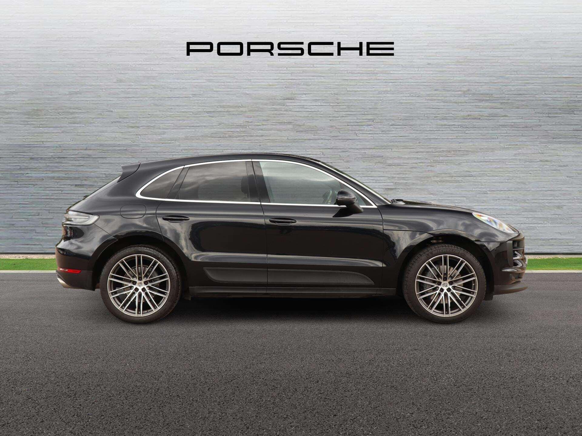 Porsche Macan view 2